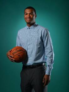 理提出了更 理提出了更