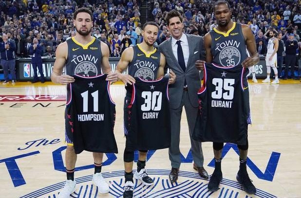 队伍须以更 队伍须以更