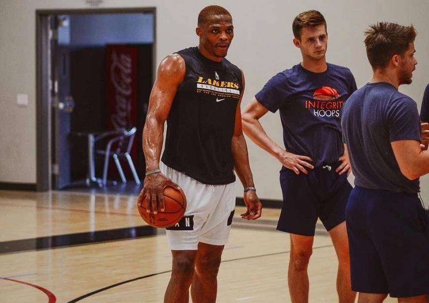 肋部空当 肋部空当